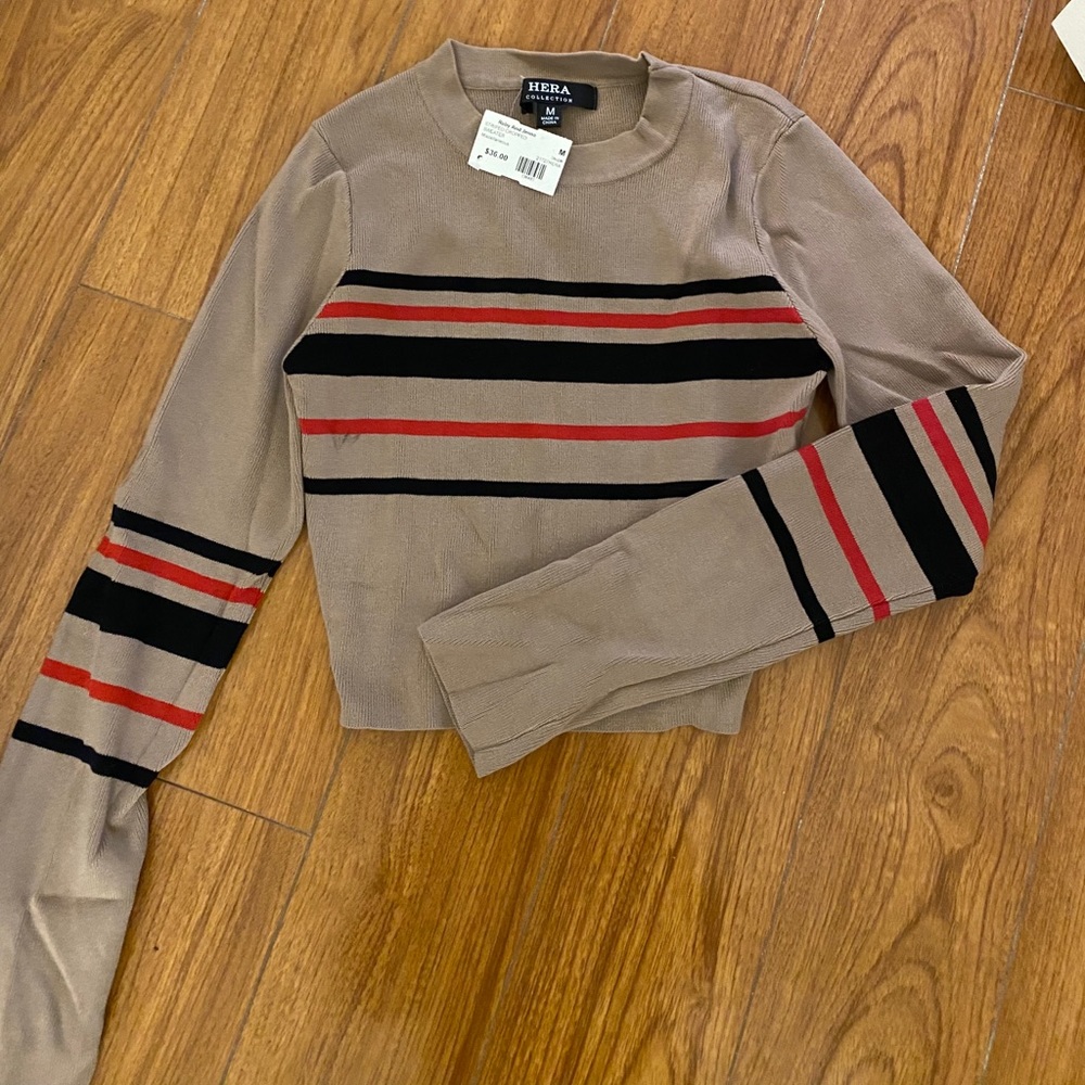 Long sleeve crop top